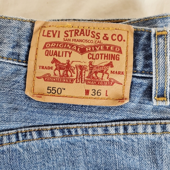 Mens 550 Levi Jean Shorts Size 36 - Picture 3 of 5